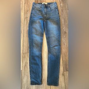 Abercrombie & Fitch Ultra High Rise Skinny Stretch Jeans Medium Wash Size 6R/28